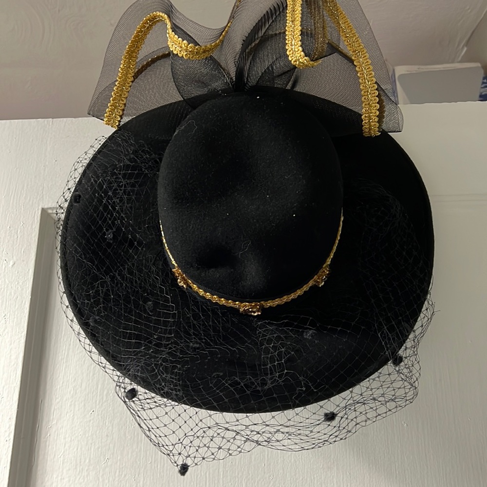 Black hat